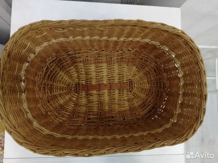 Корзина плетеная с крышкой