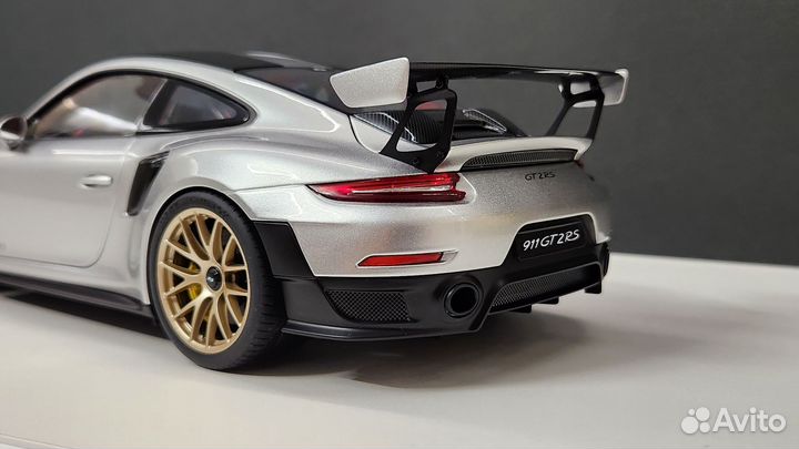 1:18 Autoart, Porsche 911 GT2RS