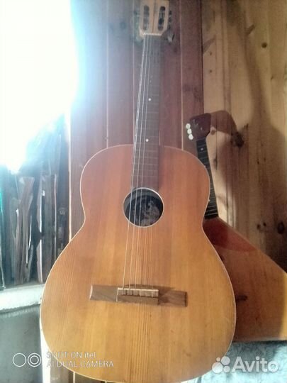 Акустическая гитара Орфей