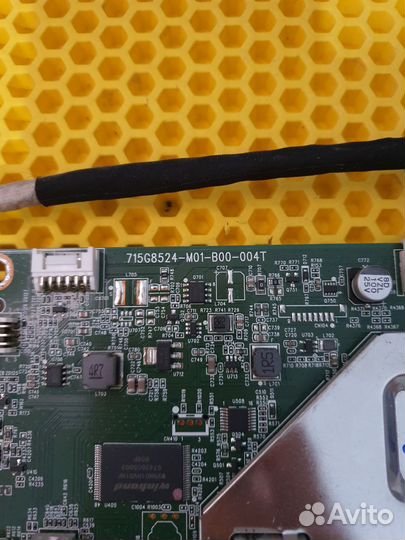 715G8524-M01-B00-004T от LG 32lj500v