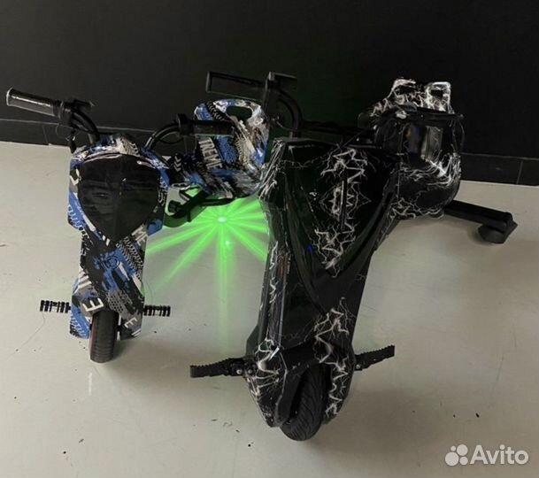 Дрифт Карт Scooter Молнии