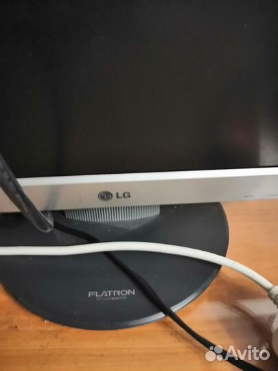 Монитор LG, колонки, клавиатура