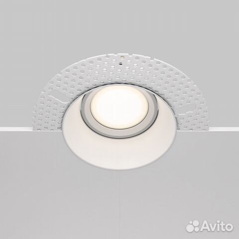 Maytoni Встраиваемый светильник Dot DL042-01W