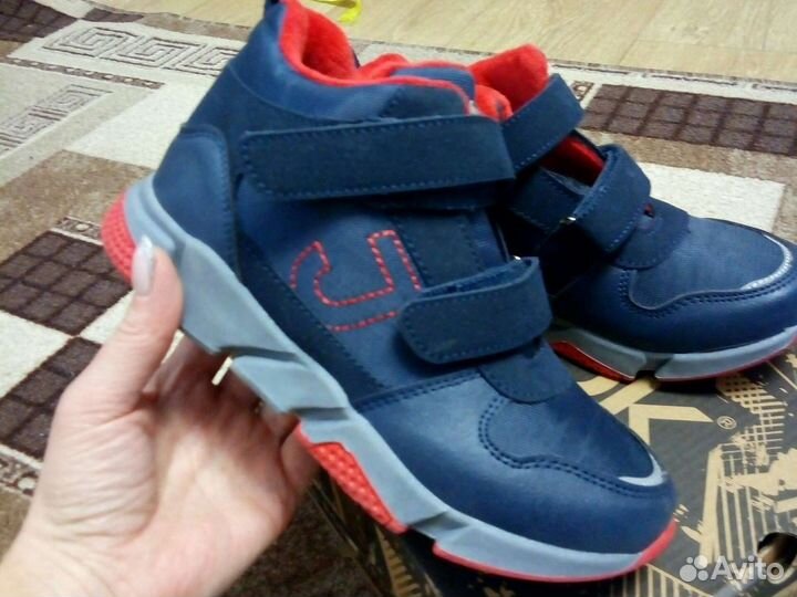 Демисезонные кроссовки 30 размер