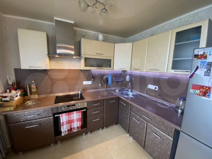 2-к. квартира, 50 м², 10/10 эт.