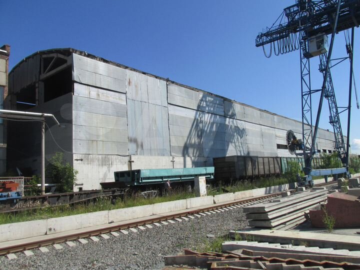 Здание, 2054 м²