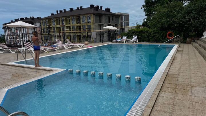 4-к. квартира, 130 м², 2/2 эт.
