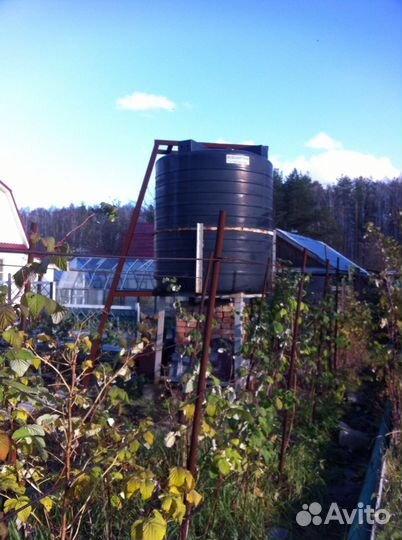 Пластиковый бак