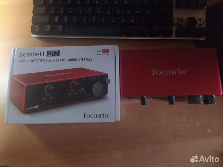 Звуковая карта Focusrite Scarlett 2i2 3rd Gen