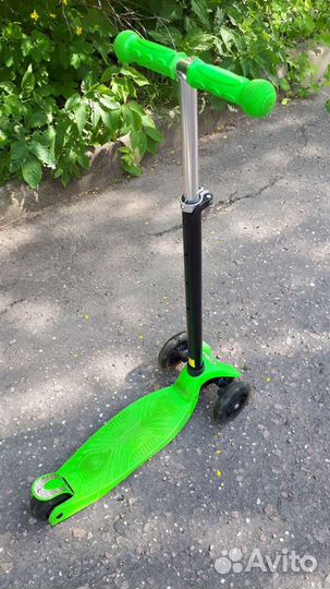 Самокат детский трехколесный