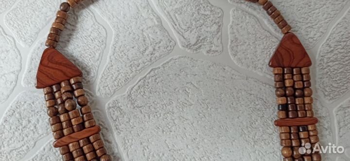 Бусы из дерева