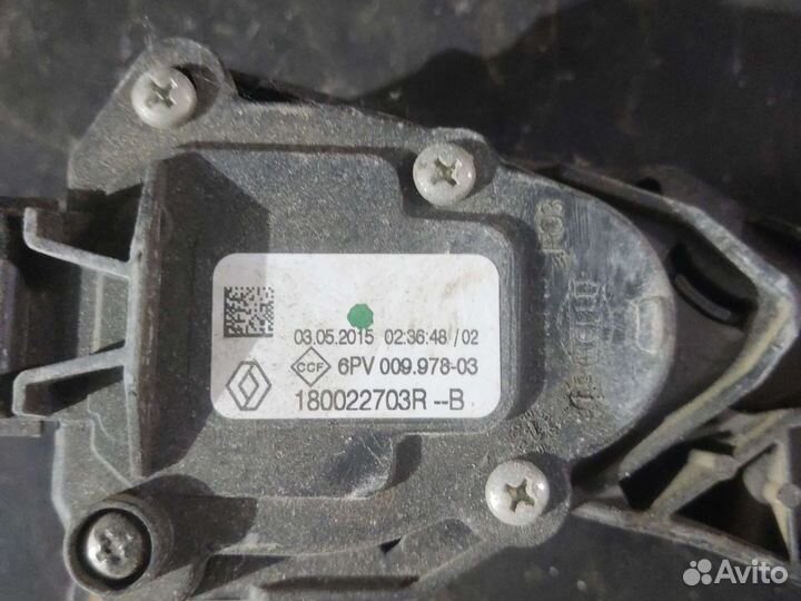 Педаль газа Renault Logan 2