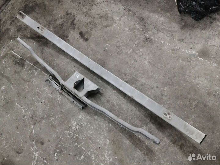 Усилитель бампера nissan primera p12