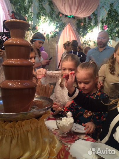 Шоколадный фонтан Аренда в спб