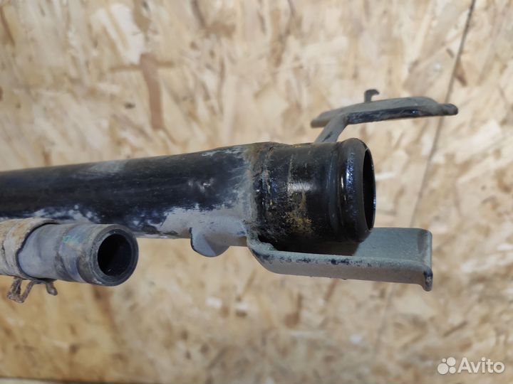 Горловина топливного бака Nissan Note