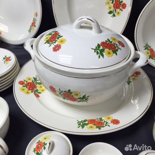 Сервиз столовый