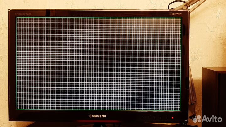 Монитор Samsung P2350