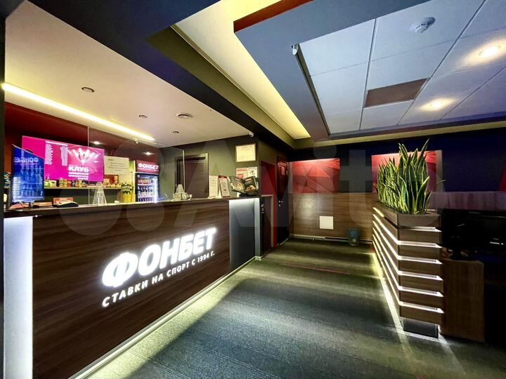 С арендатором Ул Горького 240 м² подвал