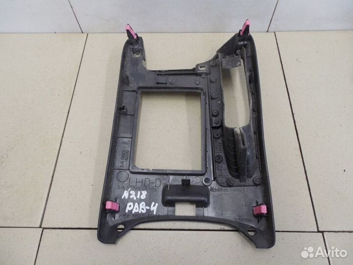 Накладка (кузов внутри) RAV 4 2006-2013