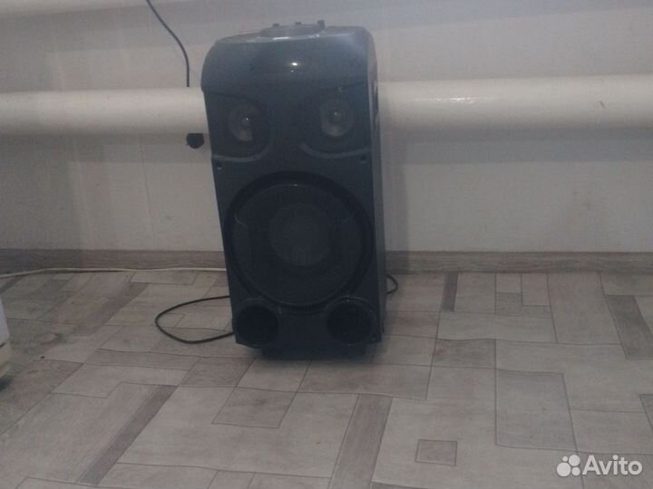 Музыкальная колонка с блютузом бу