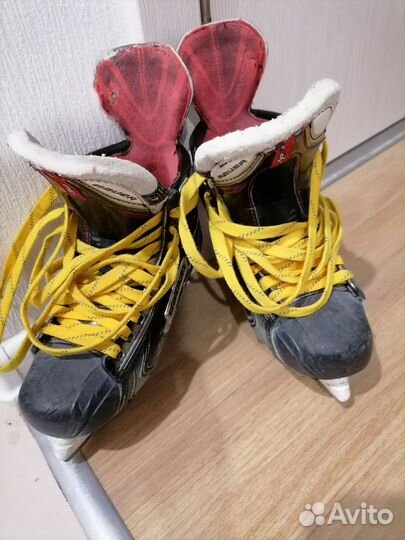 Хоккейные коньки bauer