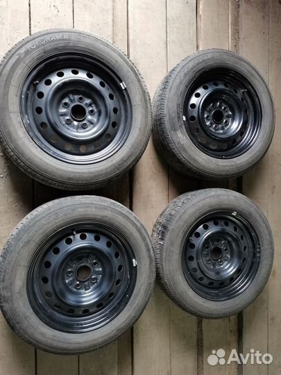 Yokohama dB Decibel E70 215/60 R16 95H
