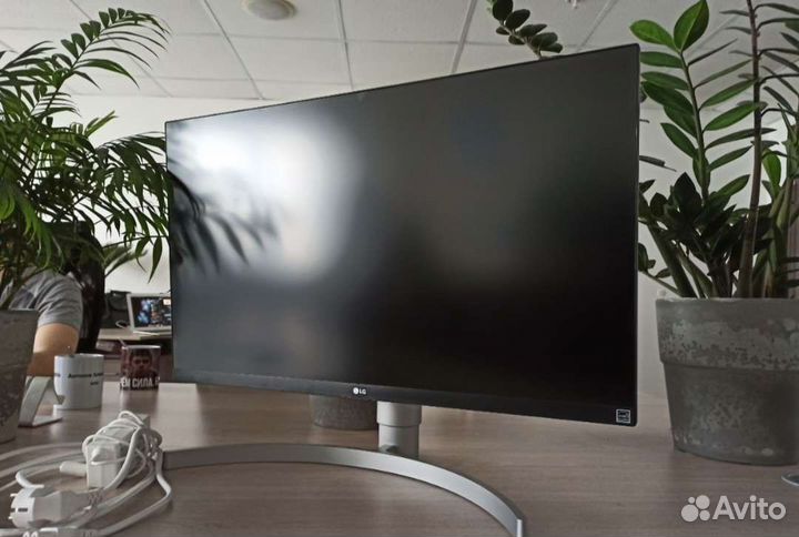 Монитор LG 27UL850-W