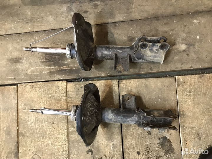 Стойки передние на элантру 4