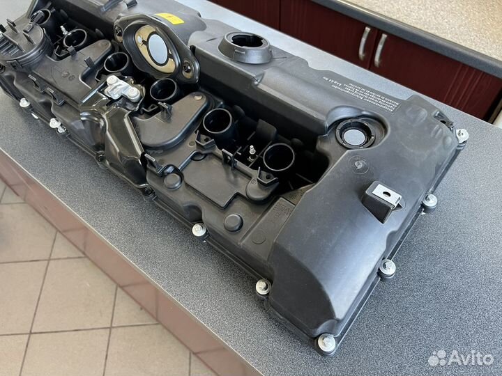 Клапанная крышка Бмв N52, 11127552281 новая