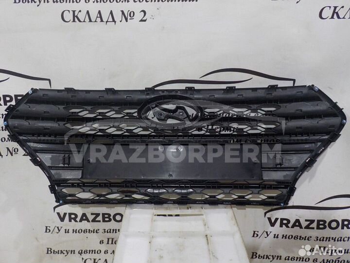 Решетка радиатора Hyundai Solaris