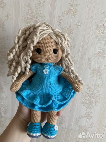 Кукла вязанная