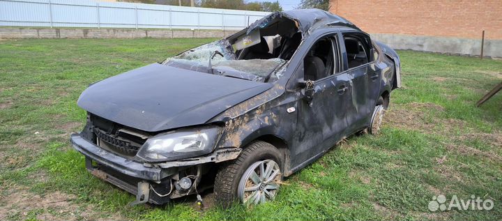 Volkswagen polo капот