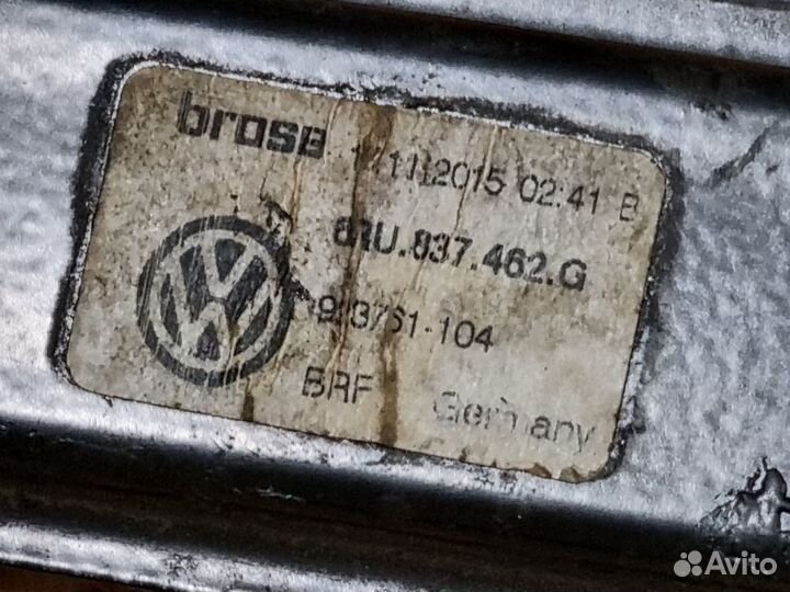 Стеклоподъёмник передний правый VW поло 2016 год