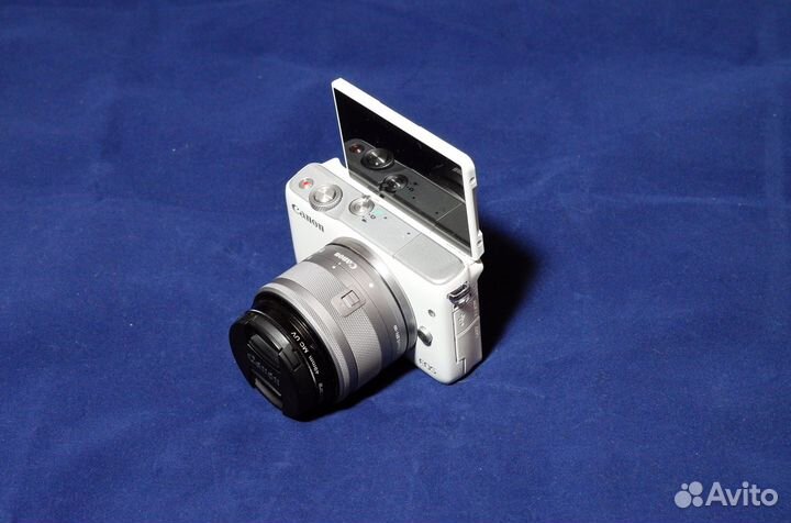 Компактный фотоаппарат canon EOS M 10