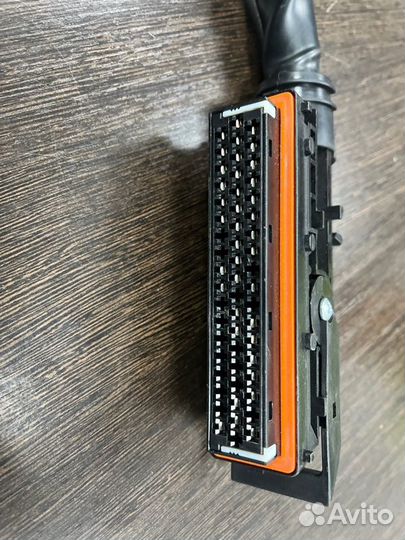 Разъем блока управления Двигателем Mercedes-Benz