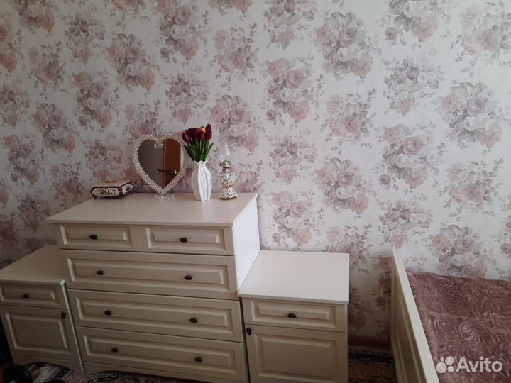Продам спальный гарнитур