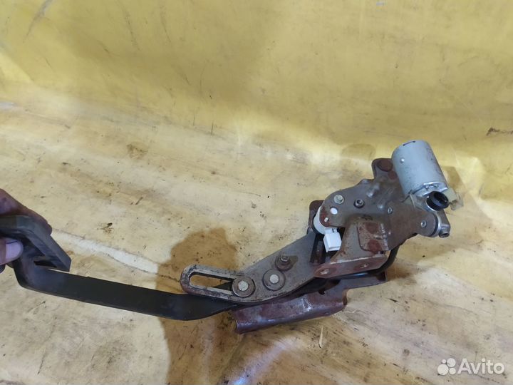 Педаль тормоза Cadillac SRX 2003-2009 Кадилак ср-и