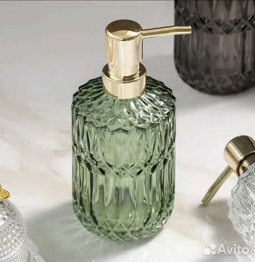 Дозатор для мыла в стиле zara