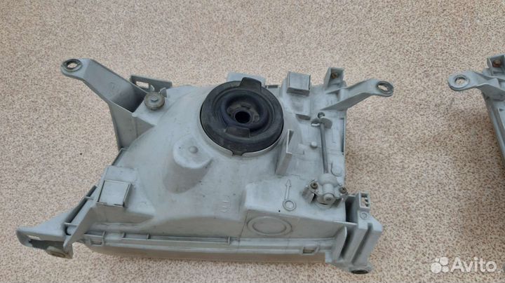 Фары на Toyota Prado 90 кузов