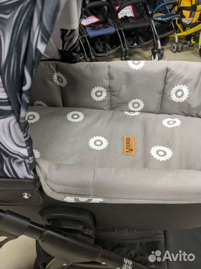 Текстиль матрасик и бортик в люльку коляски Верди