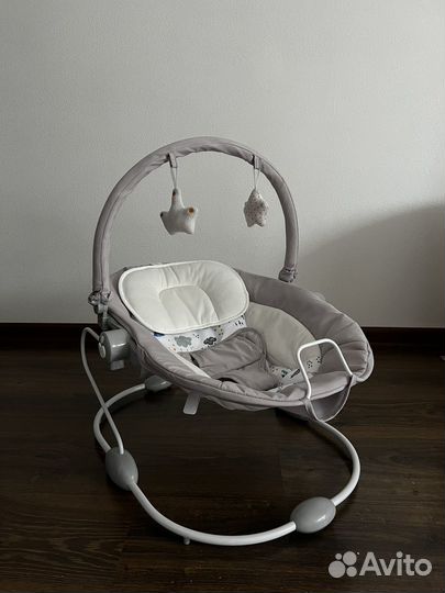 Шезлонг для новорожденных