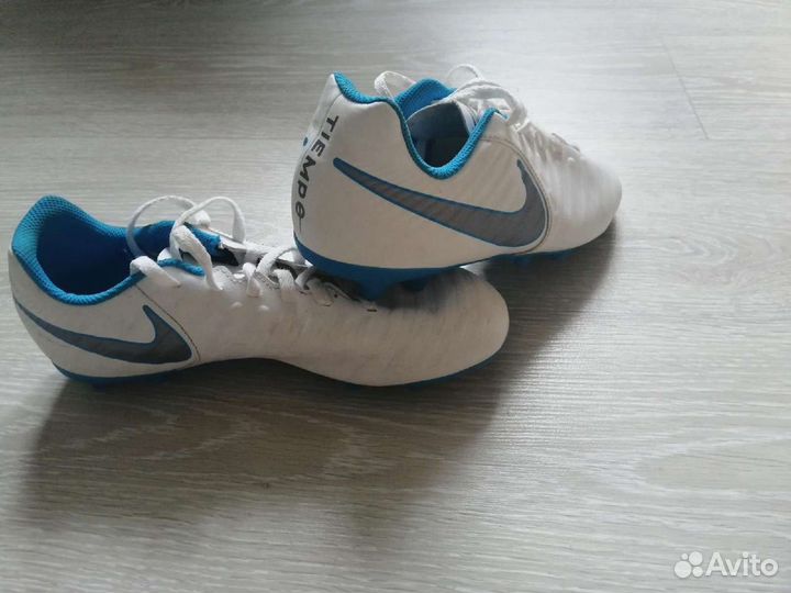 Футбольные бутсы, 38.5