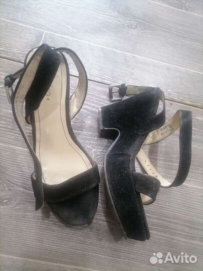 Босоножки женские