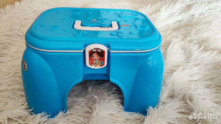 Детский набор доктора в чемодане стуле