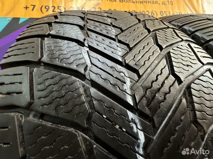 Michelin X-Ice Snow SUV 265/50 R20