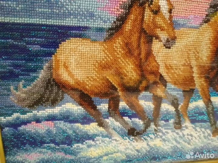 Готовая вышитая работа с бисером 