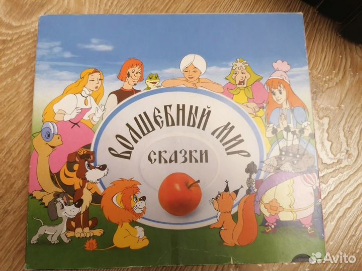 Видеокассеты VHS с мультфильмами