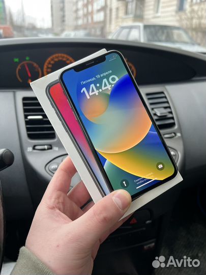 iPhone X, 64 ГБ