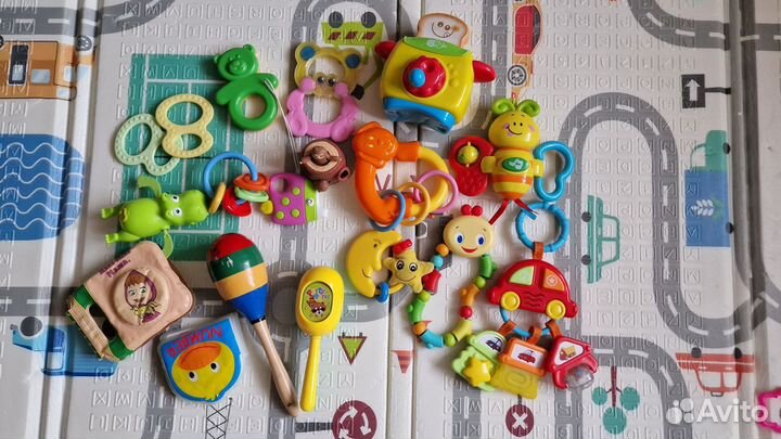 Игрушки для малышей пакетом