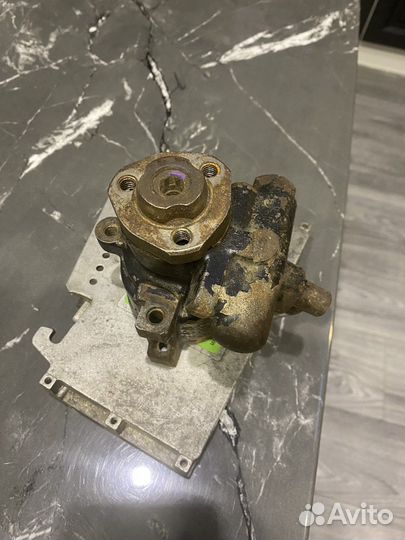 Гидроуселитель руля на гольф 3